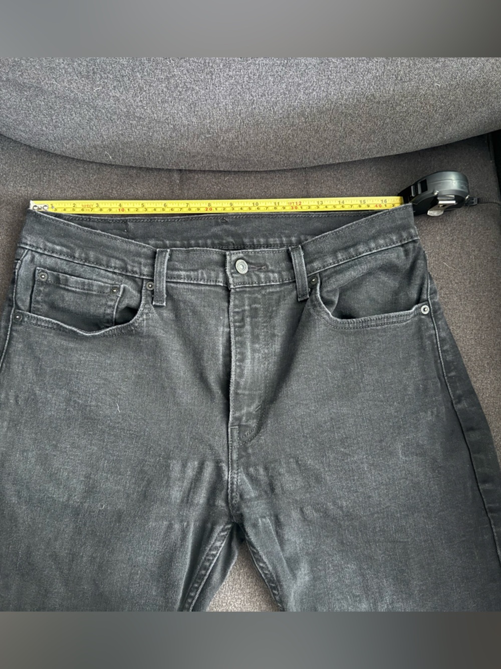 Classic Black Levi's